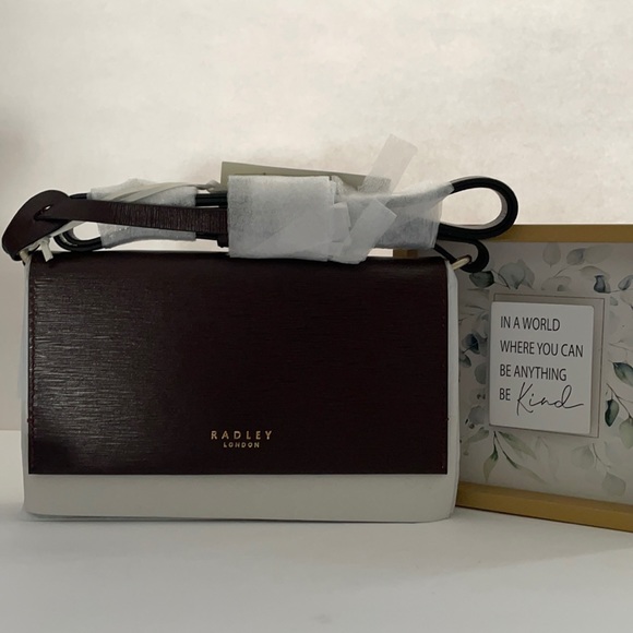 RADLEY LONDON Bags Radley London Lexington Leather Crossbody Bag